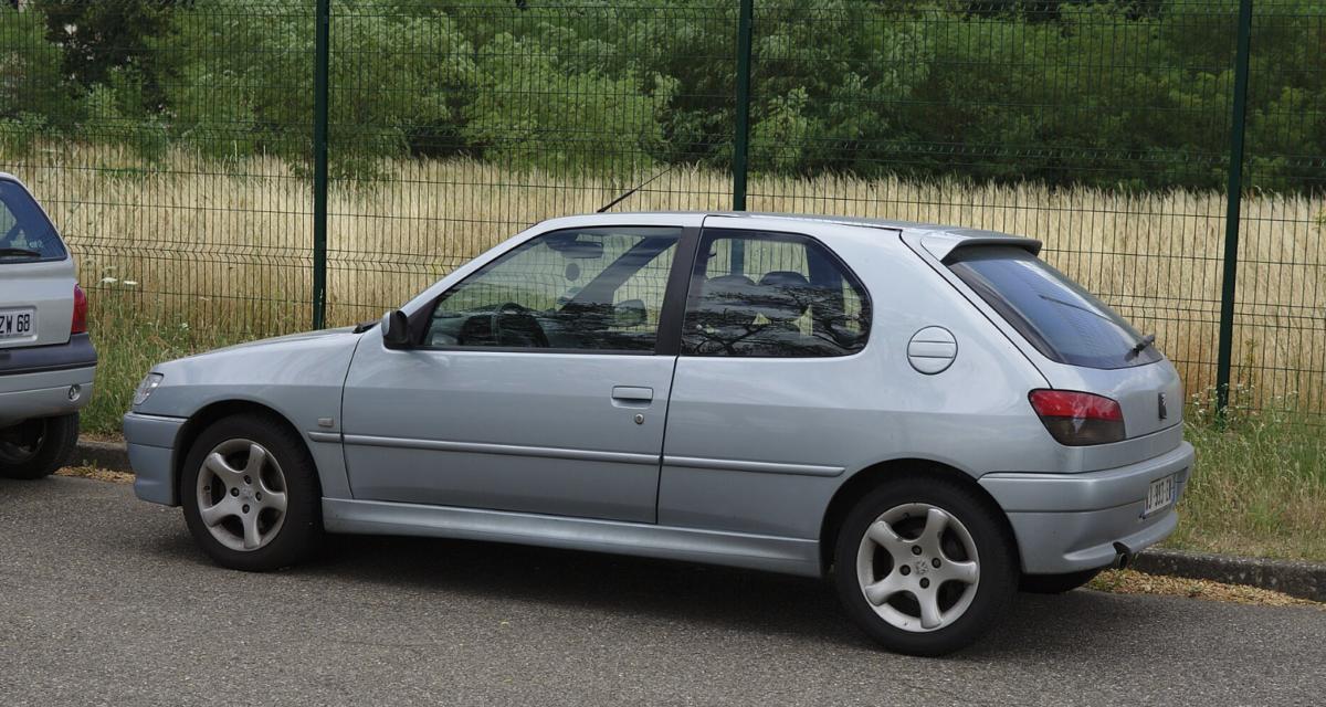 Après un accident, il tente de faire croire que sa voiture a été volée... mais le mensonge finit devant le tribunal