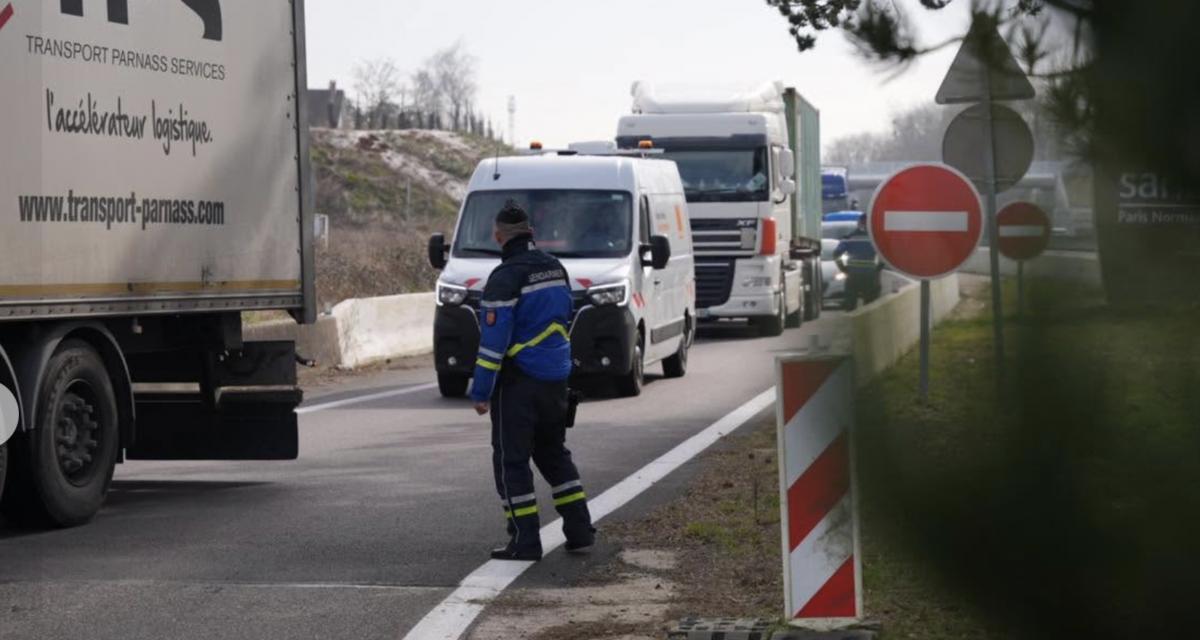 Il vole une voiture sans savoir conduire et roule 40 km... en première pendant trois heures