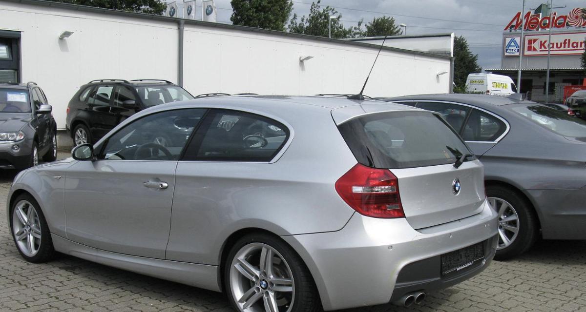 Un étudiant flashé à 137 km/h en BMW : permis retiré et voiture en fourrière... Retour à l'école à pied
