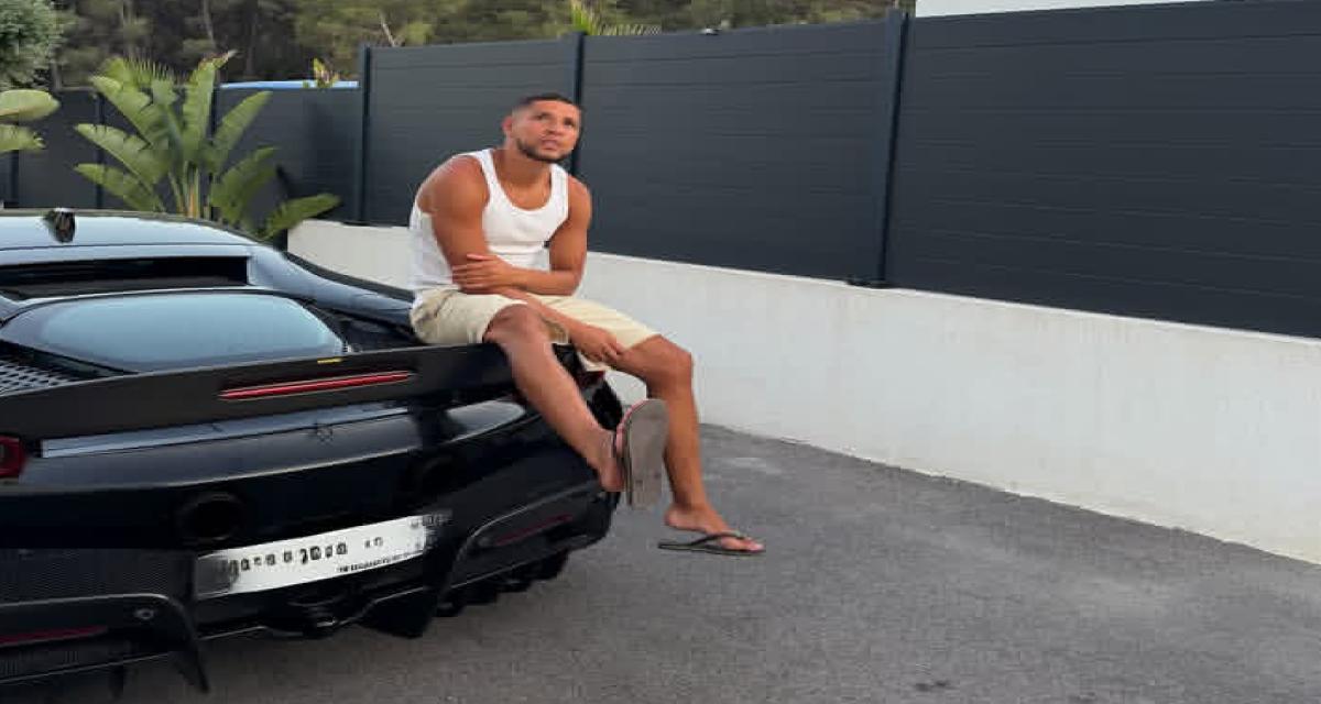 Amine Harit pose fièrement avec sa Ferrari SF90 Stradale à 500 000 euros