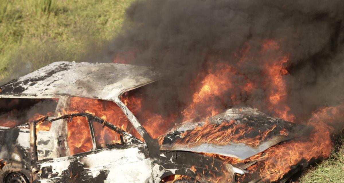 Cinq erreurs au volant qui peuvent déclencher un incendie