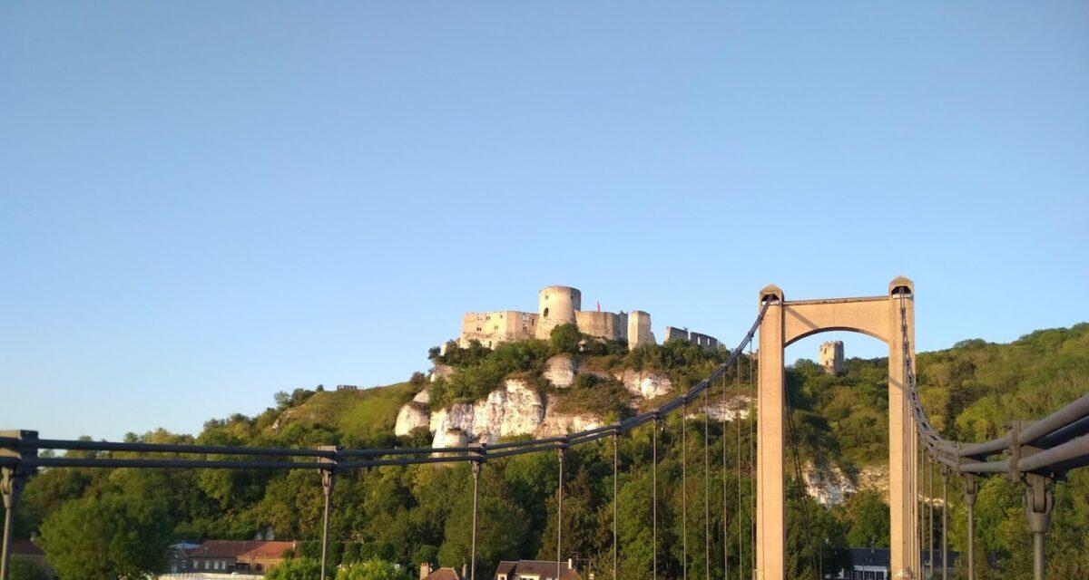 Pont des Andelys : poids lourds déviés et vitesse réduite jusqu'au 30 septembre à cause de la chaleur