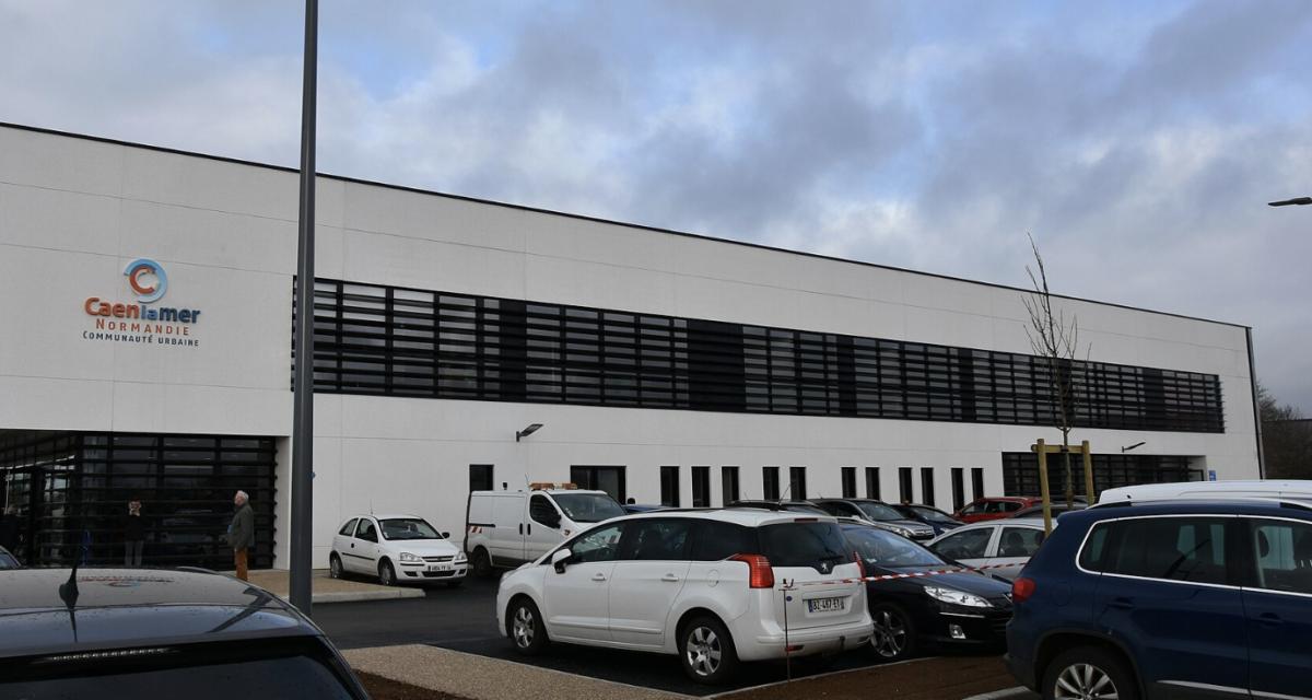 Il menace une voiture avec un faux pistolet : un jeune homme condamné