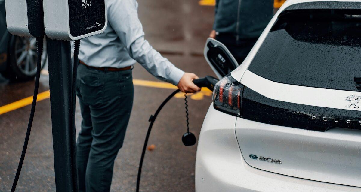 Bornes de recharge en France : mieux que les objectifs européens, le signe qui ne trompe pas