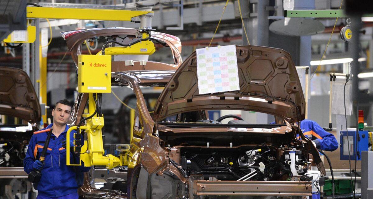 Ces usines qui produisent vos voitures préférées viennent de fermer... à cause de la chaleur