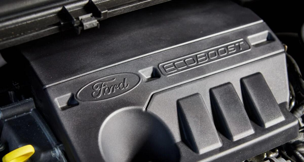 Ce petit moteur Ford se détruit lui-même à cause de sa propre courroie