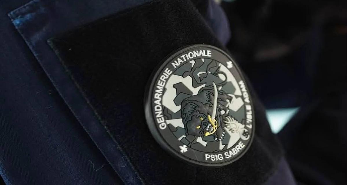 Surpris à 2h du matin avec une banquette de Clio V dans son coffre : le voleur en série ne s'attendait pas à croiser les gendarmes