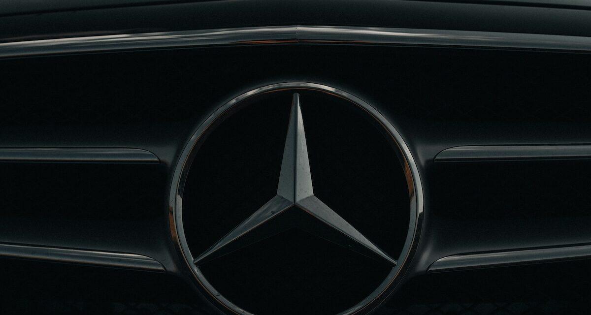 Une opportunité qui ne court pas les rues : une Mercedes diplomatique mise en vente dans cette ville
