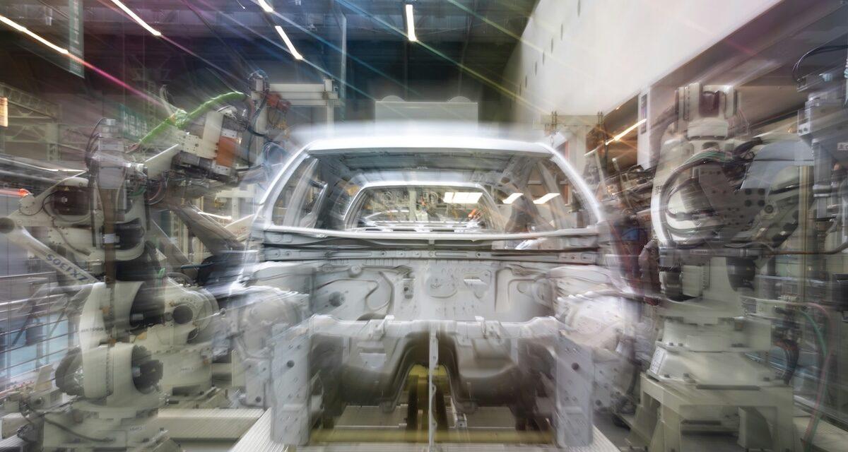 Combien gagnent vraiment les constructeurs automobiles sur chaque voiture vendue ? Le classement 2026 réserve des surprises