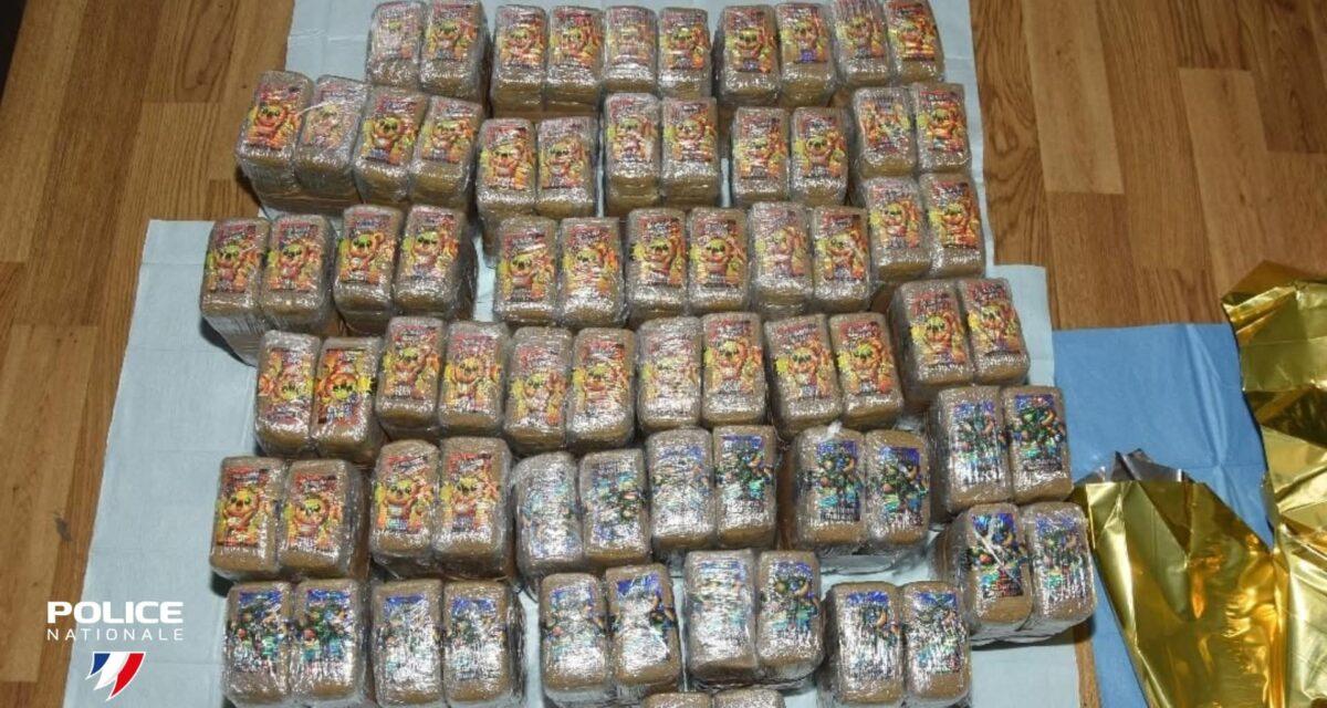 Surprises en train de conditionner de la drogue dans une voiture, deux mères de famille condamnées