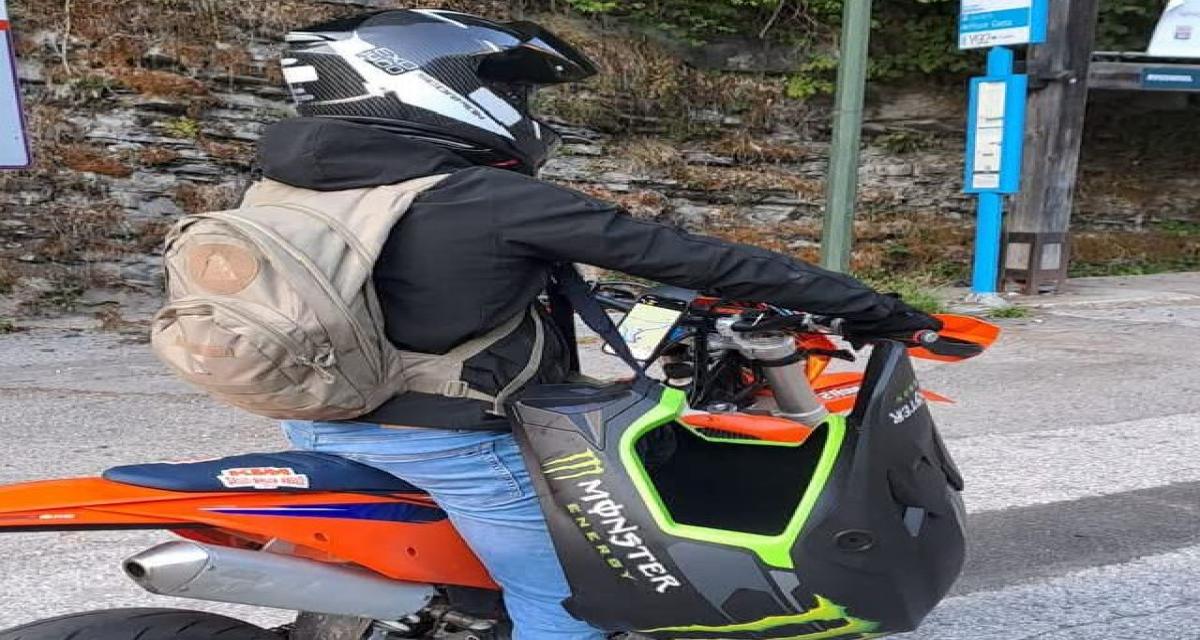 Coupe du Monde VTT : 23 conducteurs sous alcool ou stupéfiants, et un casque XXL qui a surpris les gendarmes lors des contrôles routiers