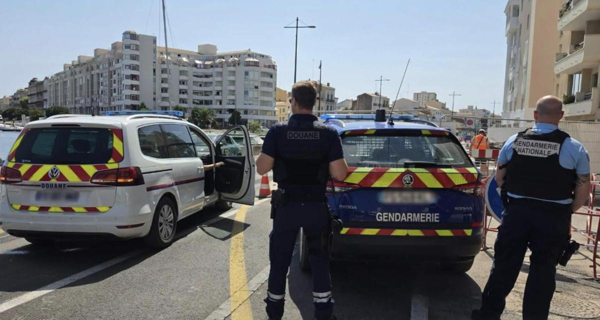 Âgé de seulement 15 ans, un jeune homme est contrôlé au volant de la voiture de sa mère avec son frère armé d'une arme blanche