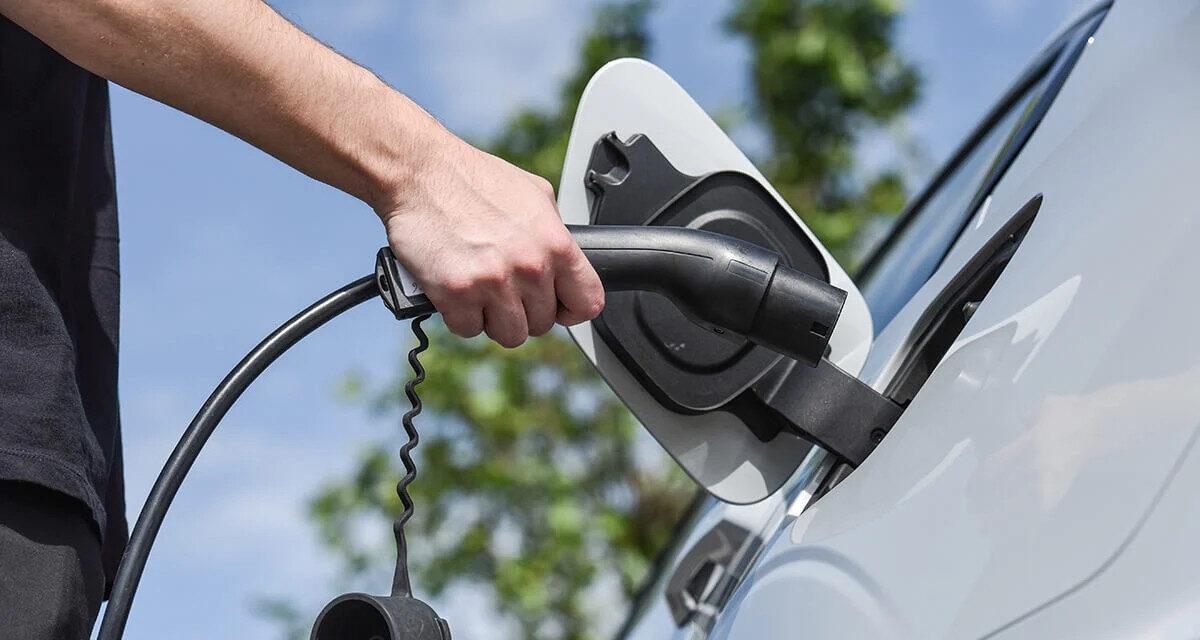 Véhicule électrique d'occasion : une nouvelle aide arrive dès septembre 2026