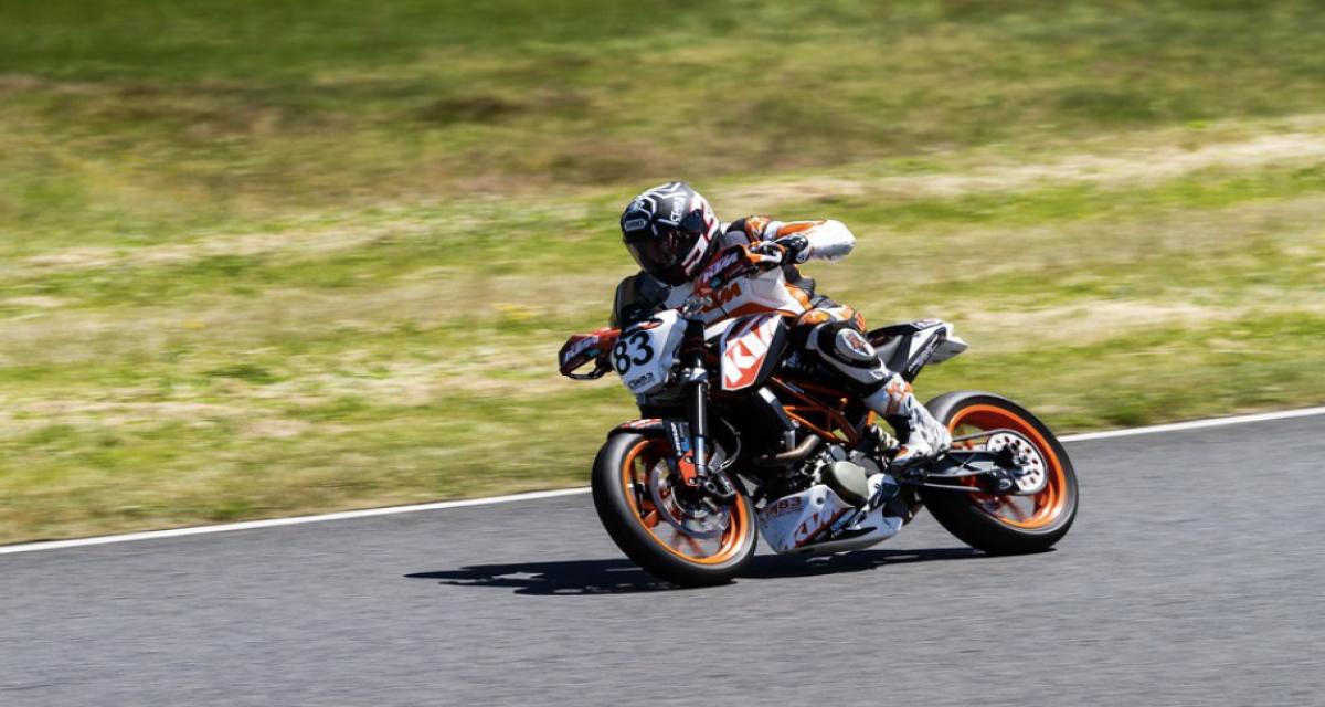 Deux jours après avoir obtenu son permis, il est flashé à 143 km/h au guidon de sa KTM