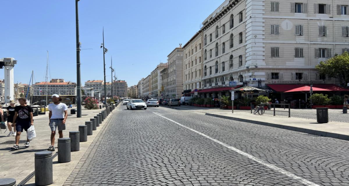 À Marseille, des croix gammées découvertes sur une voiture suscitent l'indignation