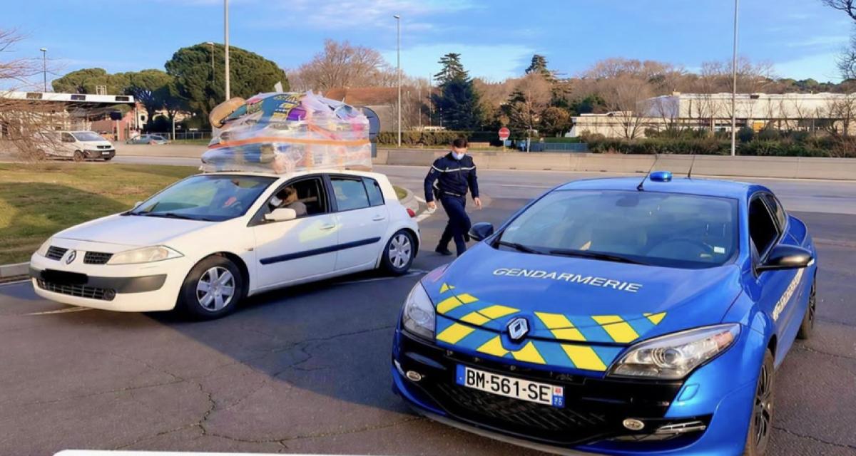 950 kg de marchandises sur le toit d'une Renault Mégane : le chargement qui interpelle les gendarmes