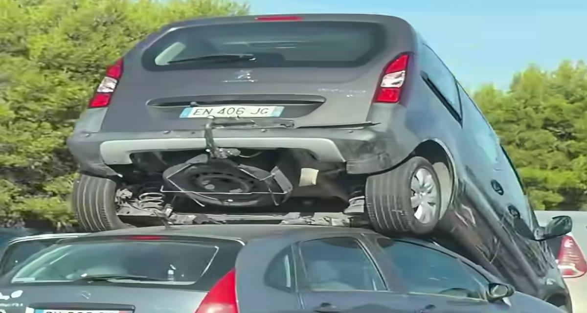 Renault, Peugeot, Citroën réunis dans le même carambolage : le hasard a le sens du drapeau tricolore