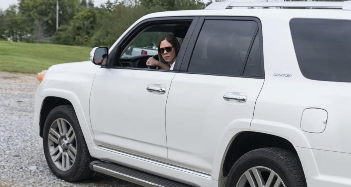 Il tarde à faire la vidange de sa Toyota : sa femme revient avec un Lexus flambant neuf