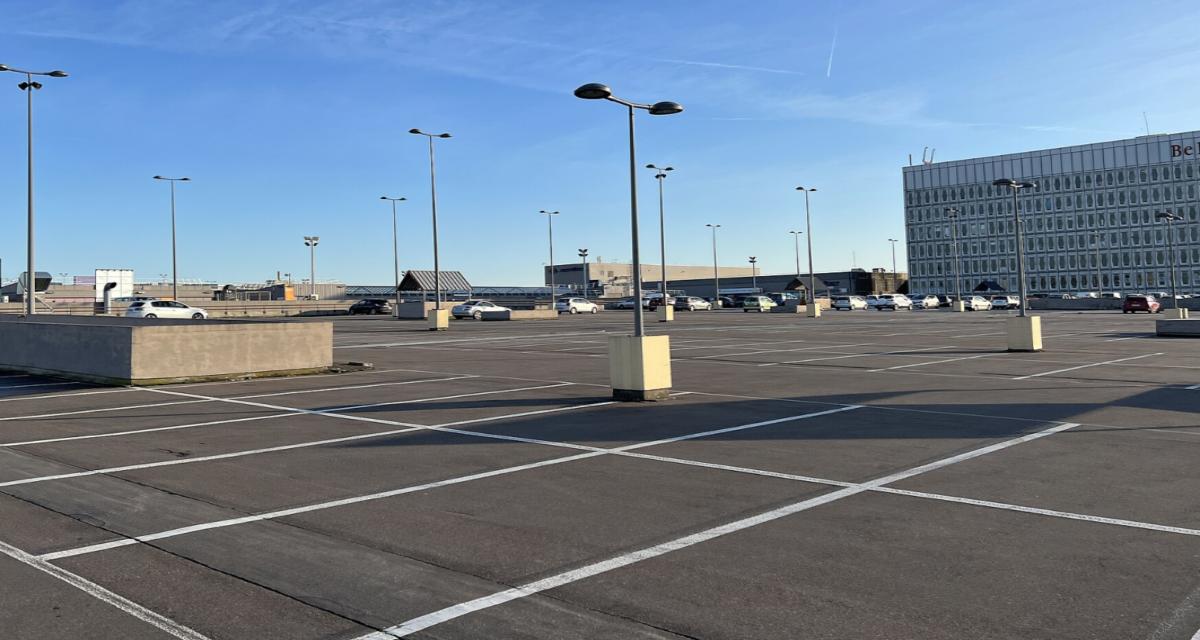 Il appelle un dépanneur pour sa voiture en panne : la soirée dégénère totalement